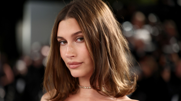 Hailey Bieber’s Oscar Party Nails Are a Major Departure From Her Go-To Glazed Mani—See the Photos